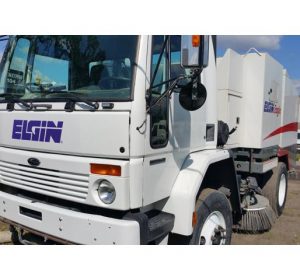 2004 Elgin Eagle Sweeper Truck